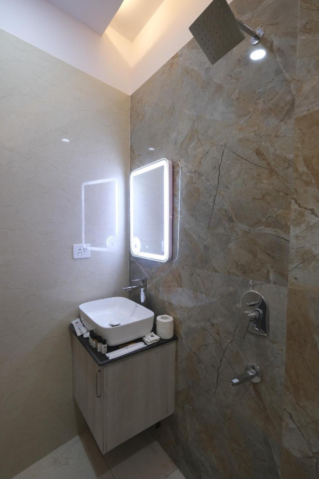 Hotel Sudarshan Ayodhya ภายนอก รูปภาพ