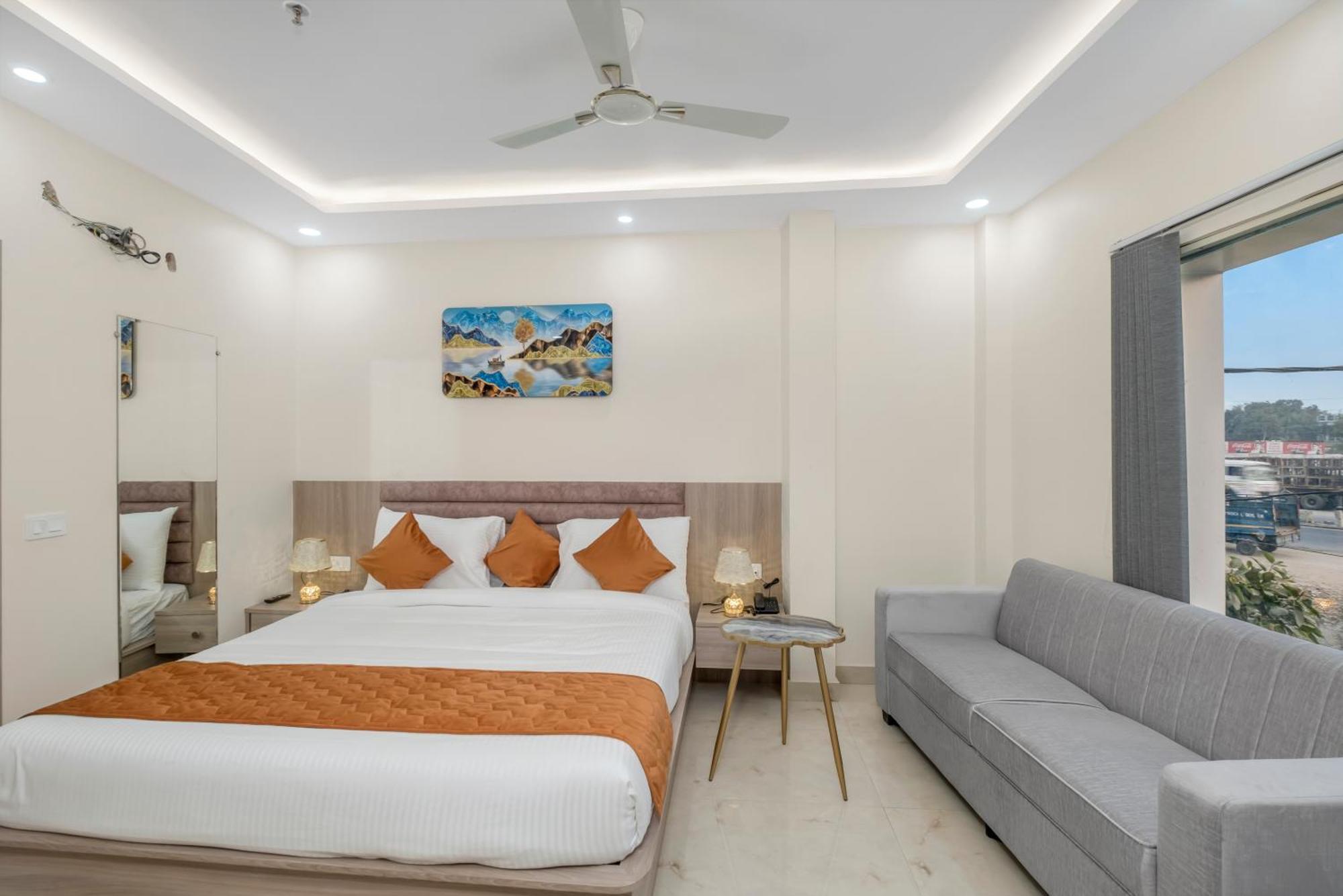 Hotel Sudarshan Ayodhya ภายนอก รูปภาพ